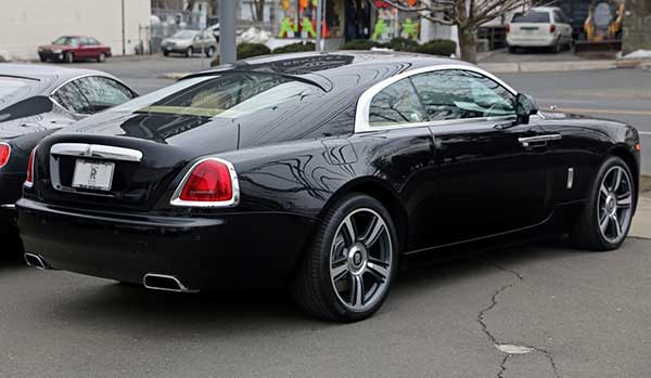 Back Profile Of The 2015 Rolls-Royce Wraith