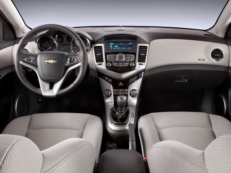 Features in the 2015 Chevrolet Cruze 